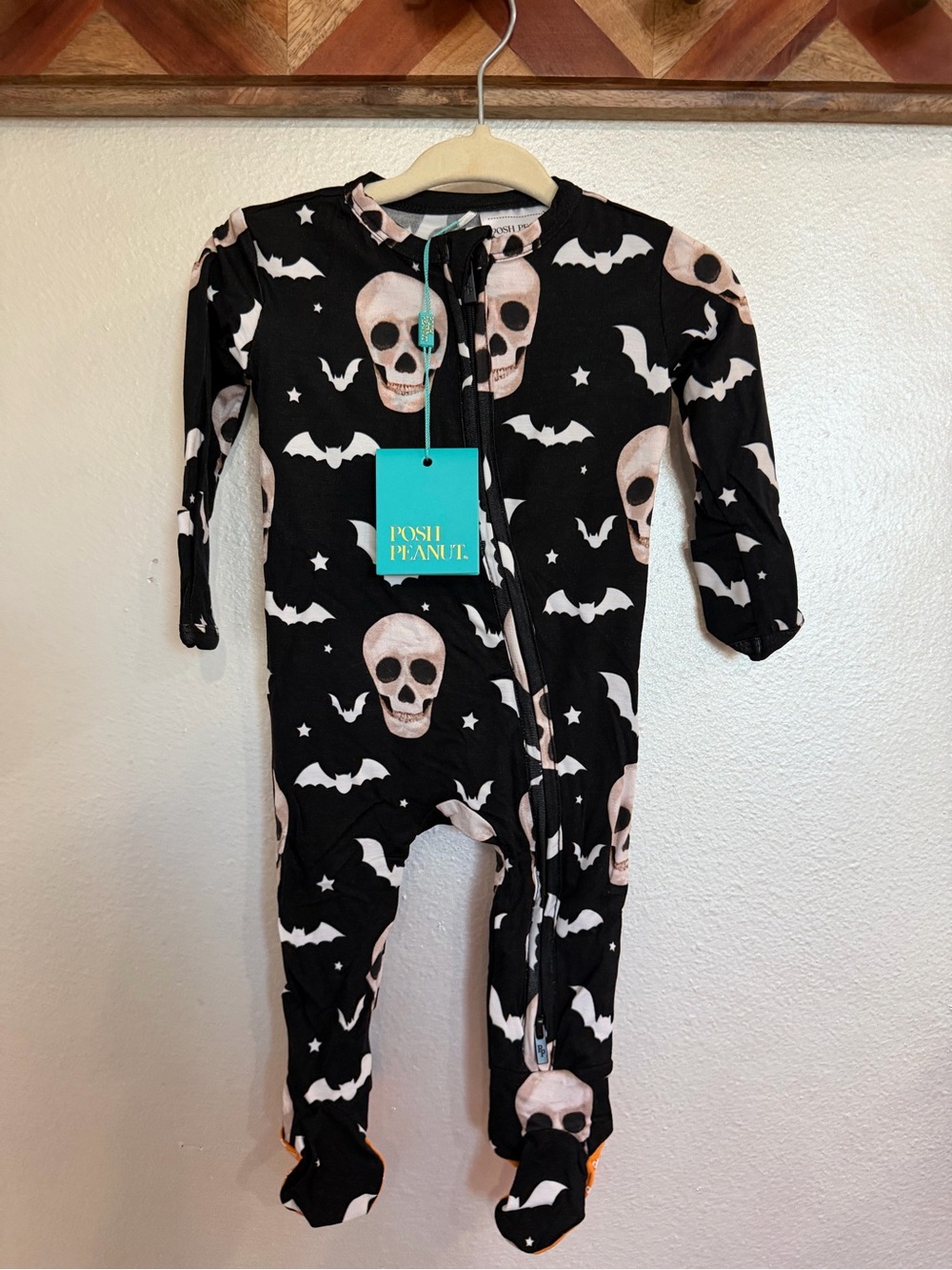 Posh Peanut Halloween Skelly Black Glow in the Dark Footie Skulls & Bats 0-3m